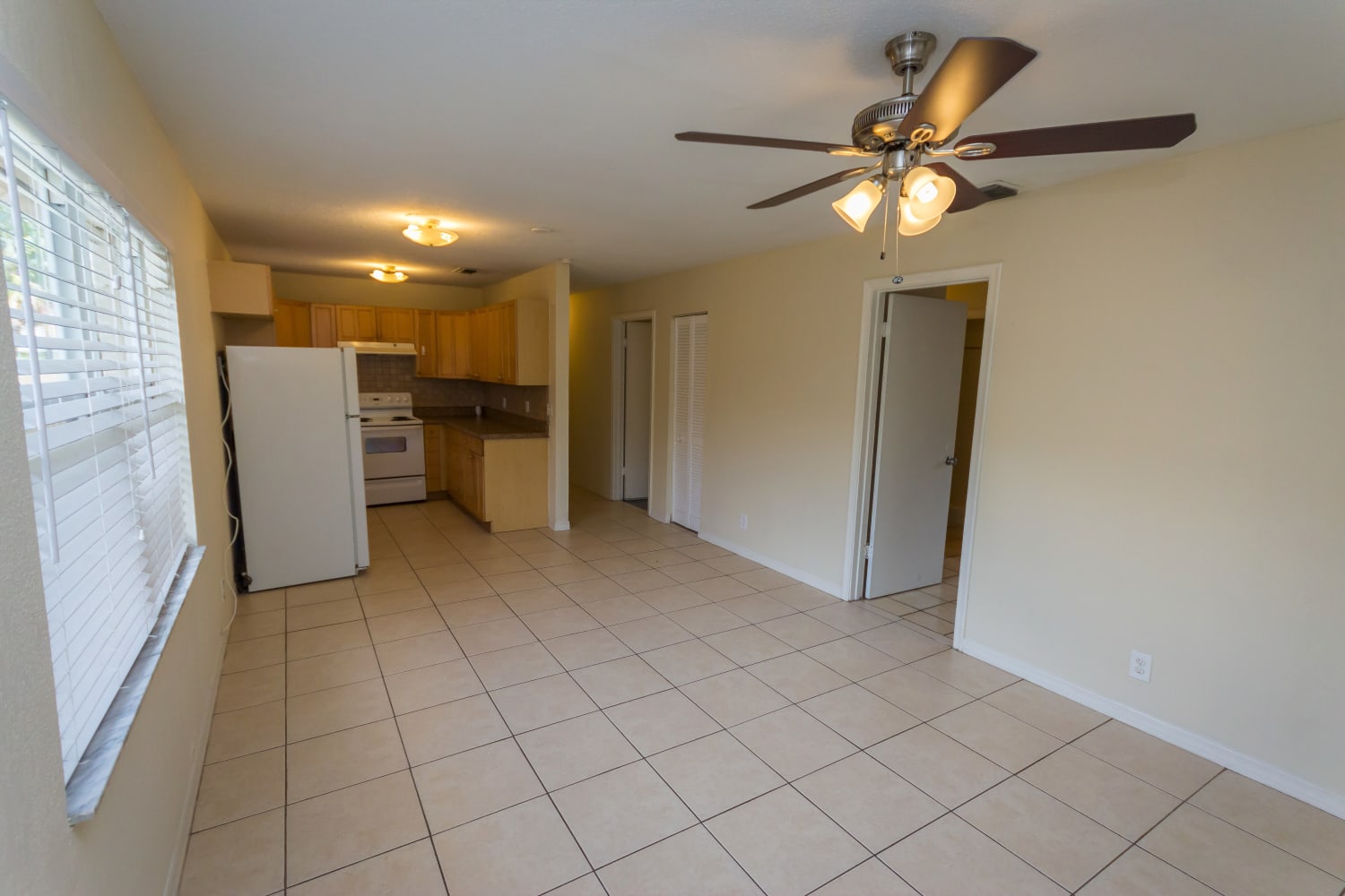 640 Barber Ave photo 4