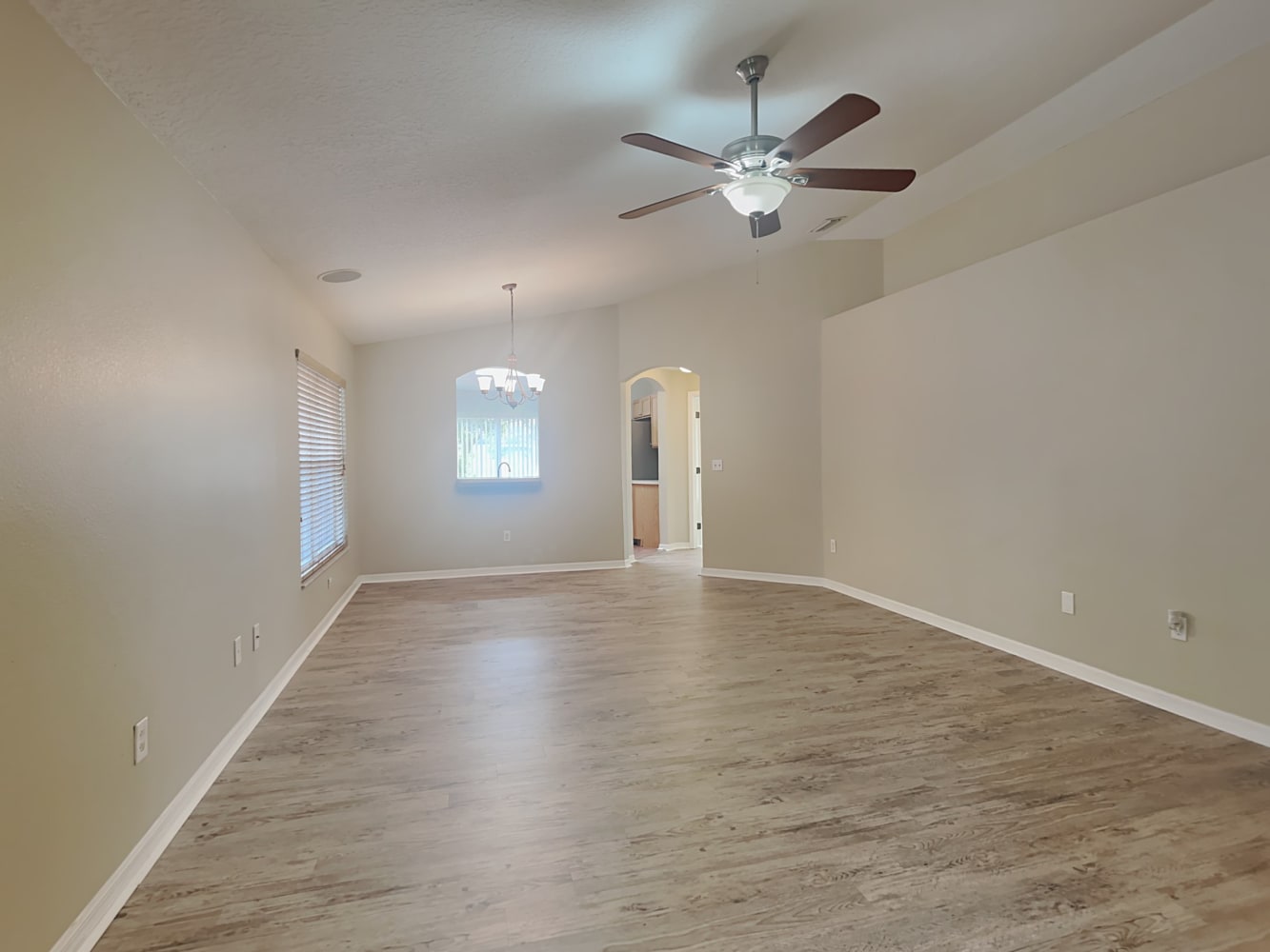 8111 Canterbury Lake Blvd photo 4
