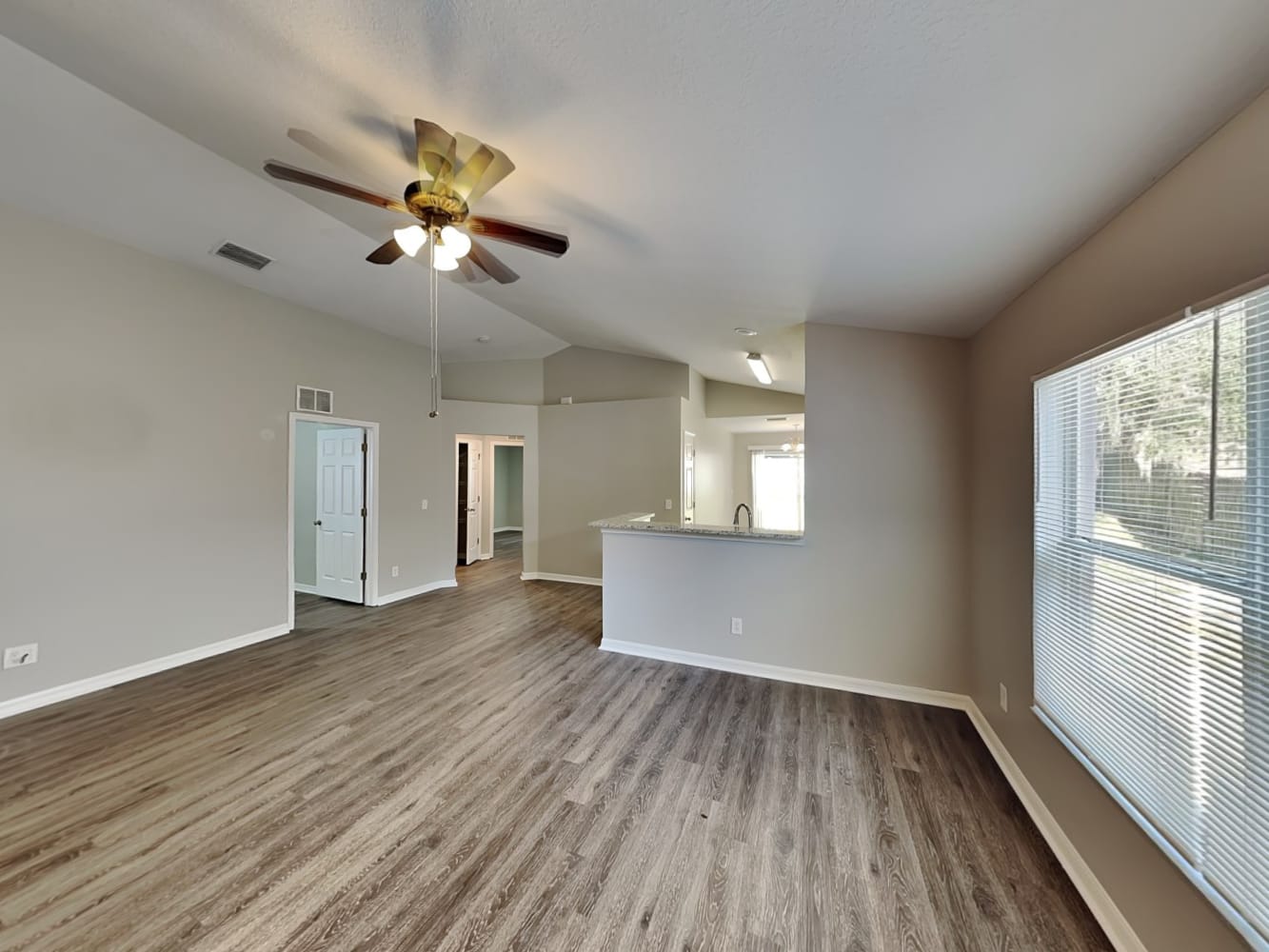 10303 Lakeside Vista Dr photo 3