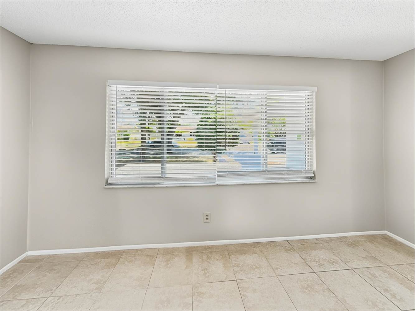 4205 Gray Squirrel Ln photo 3