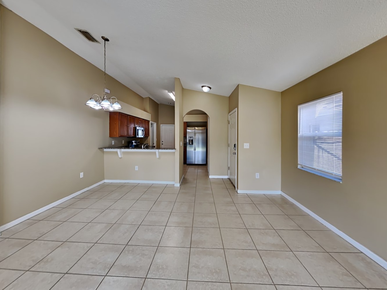 563 Lindsay Anne Ct photo 4