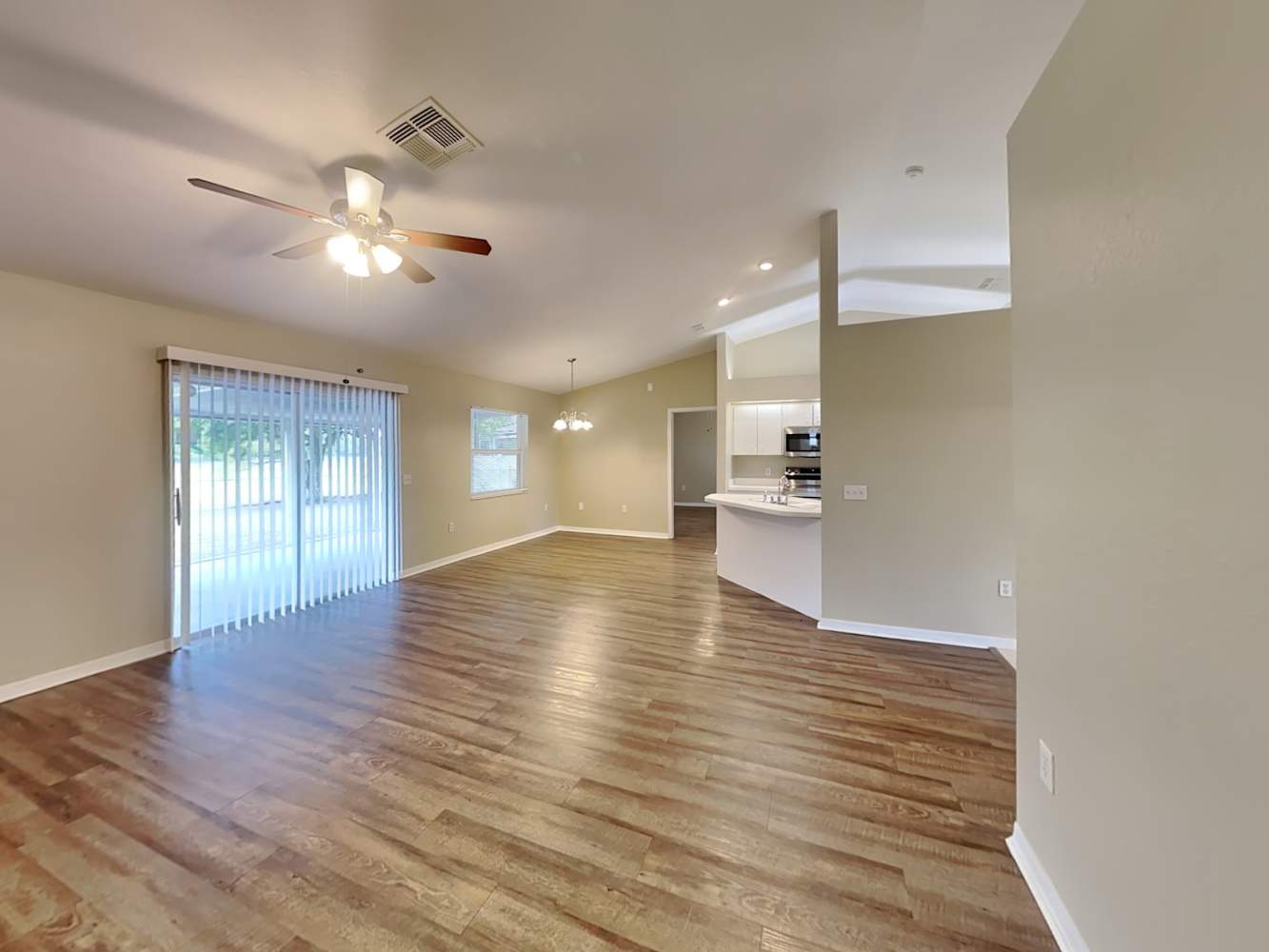 7925 Kaitlin Cir photo 3