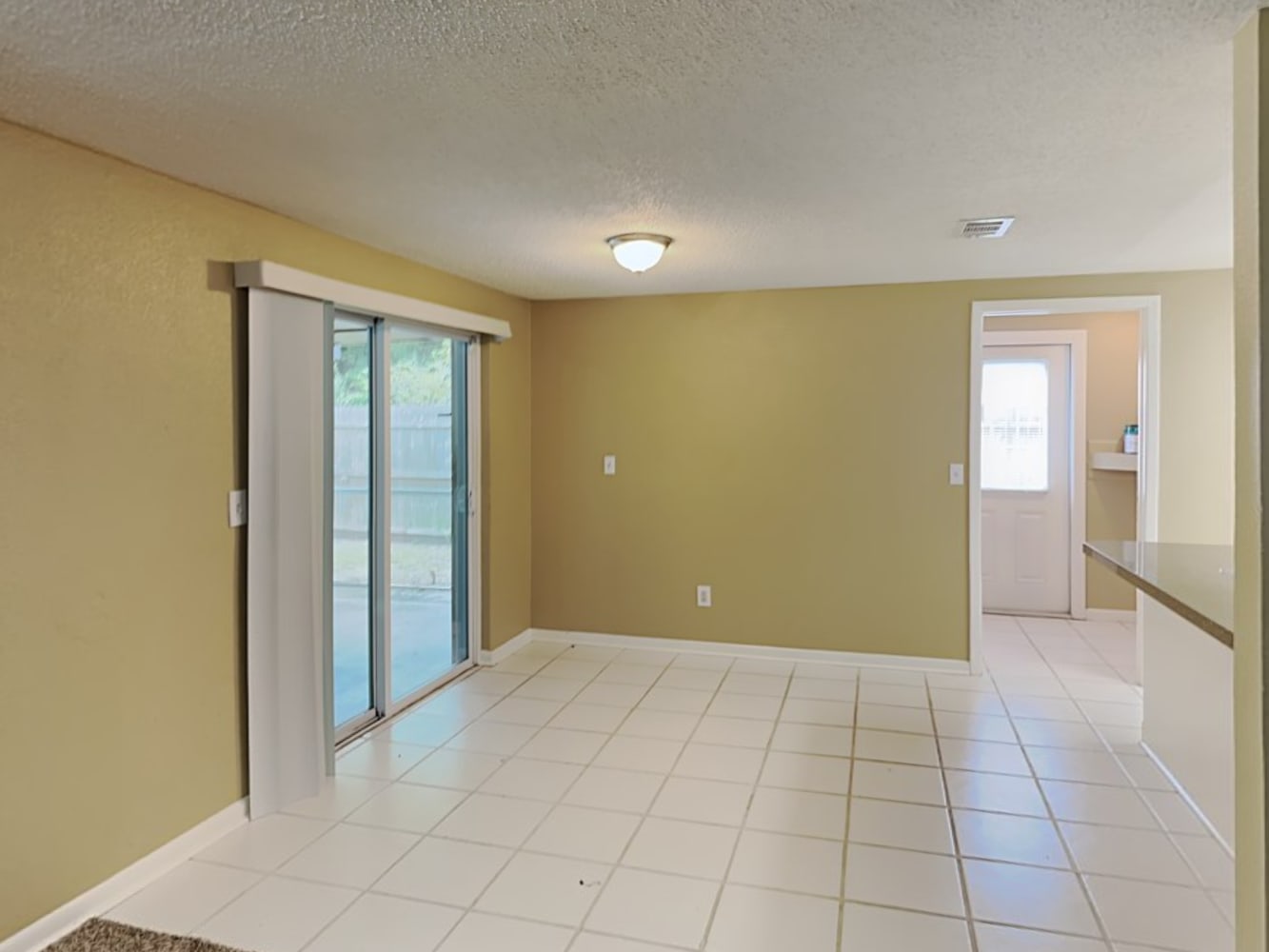 2808 Cedaridge Dr photo 5
