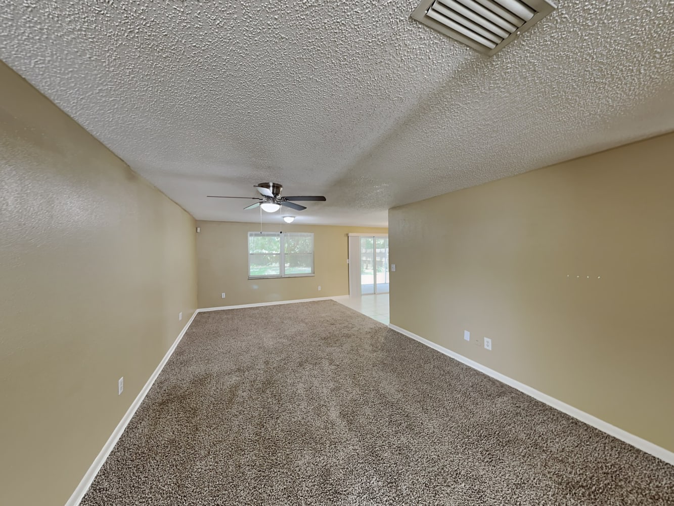 2808 Cedaridge Dr photo 3