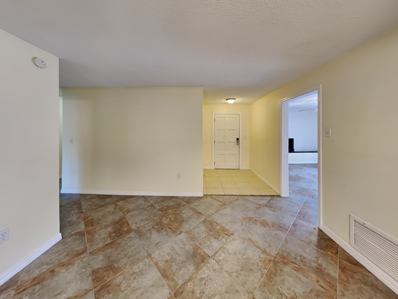 424 Crosswinds Dr photo 4