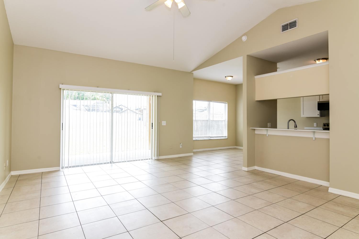 855 Berwick Dr photo 5