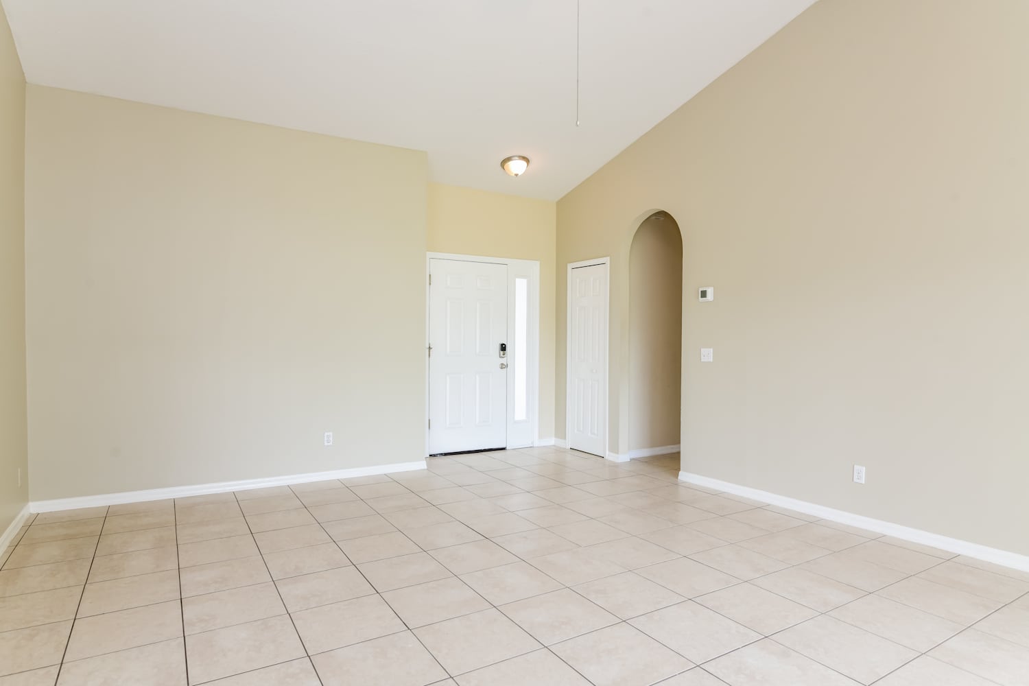 855 Berwick Dr photo 4