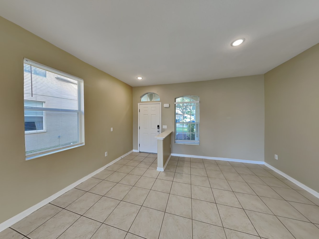 10211 41st Ct E photo 4