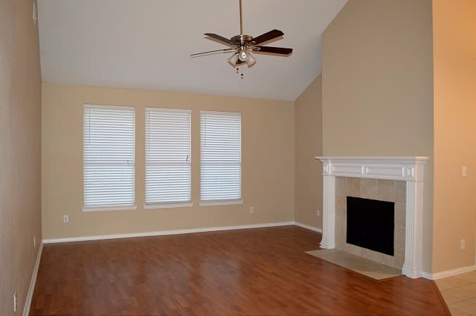 6594 Scottsdale Way photo 3