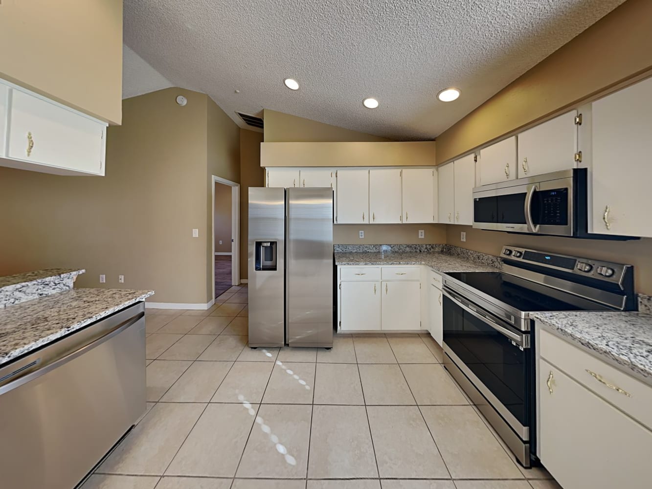120 Mango Ct photo 5