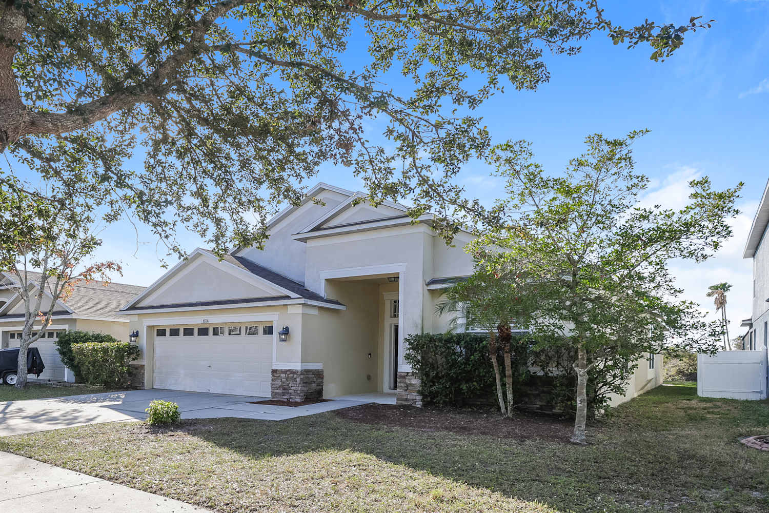 8716 Sandy Plains Dr photo 3