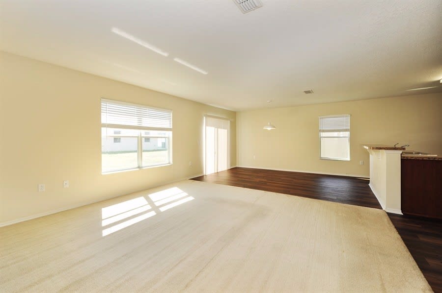 7315 Tangle Bend Dr photo 2