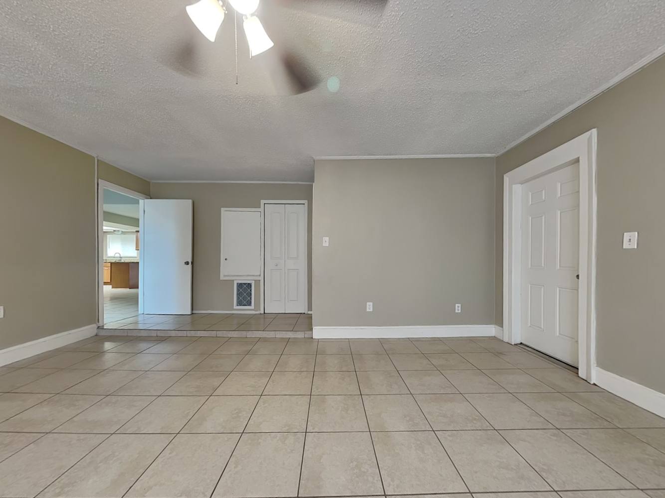 3713 Coppertree Cir photo 5