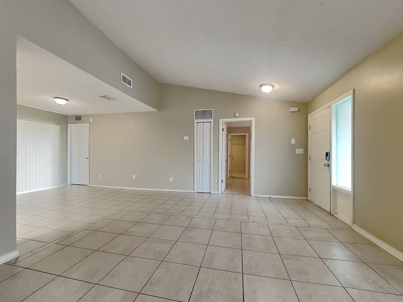 3713 Coppertree Cir photo 4