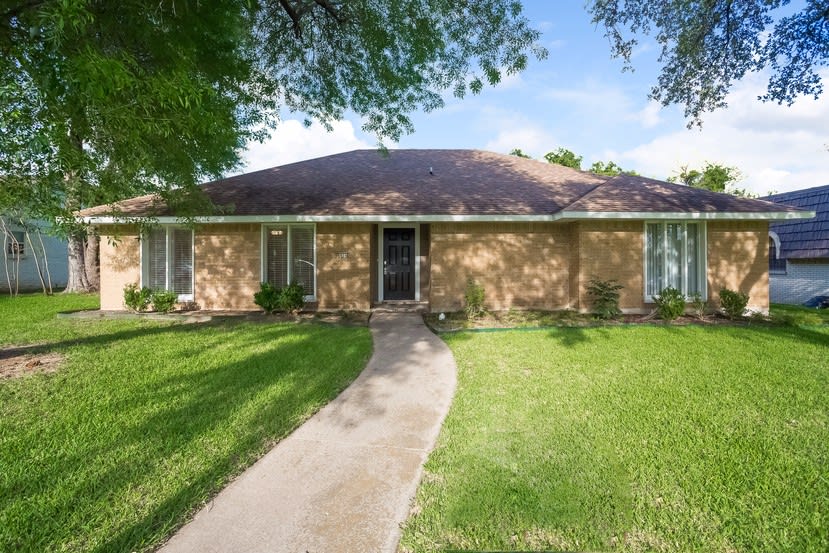 6616 Braddock Pl photo 2