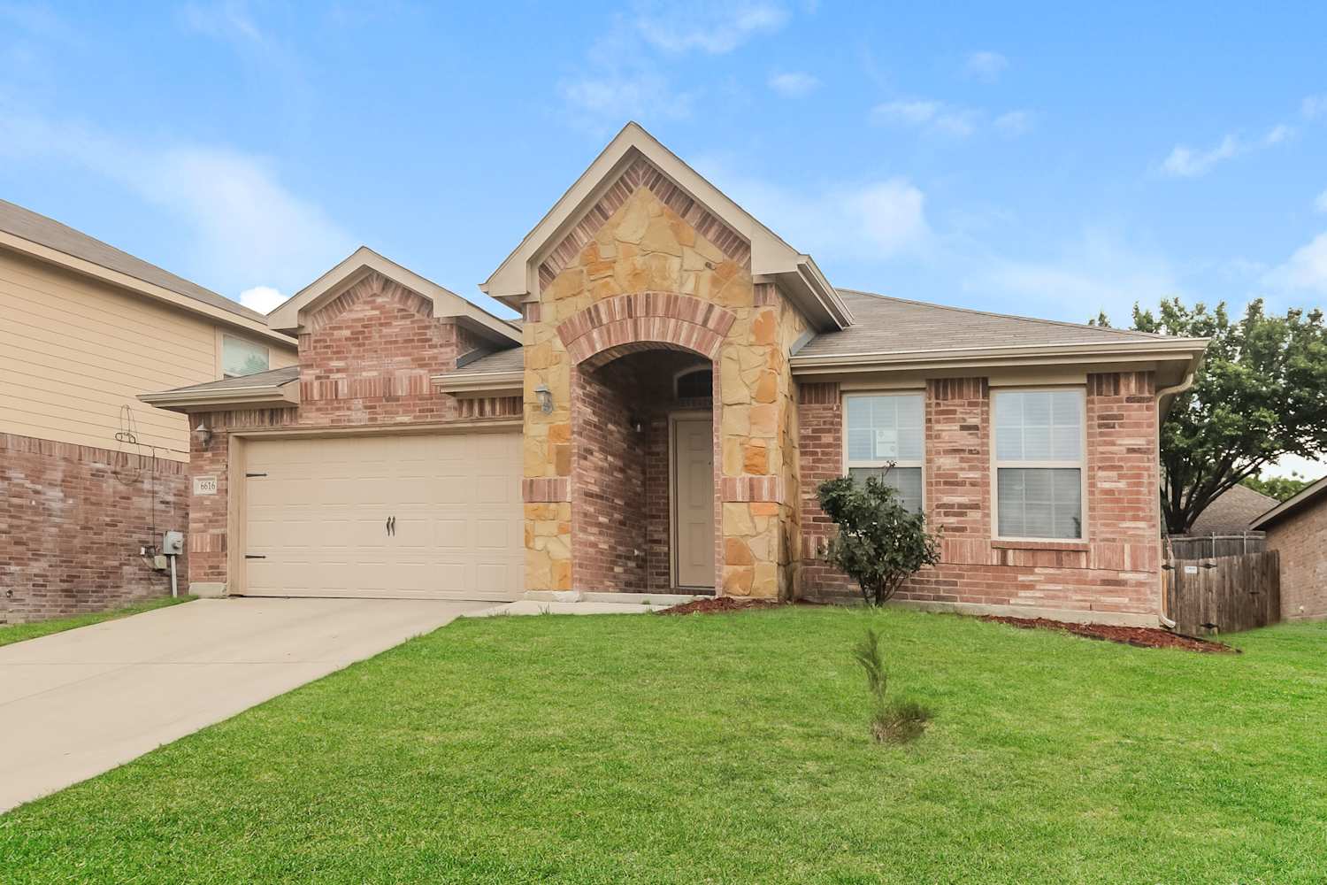 6616 Chalk River Dr photo 3