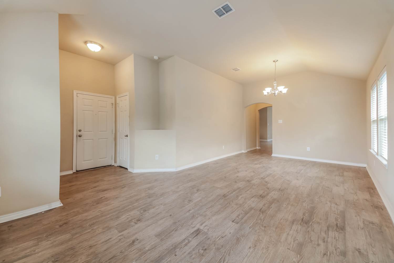 6616 Chalk River Dr photo 4