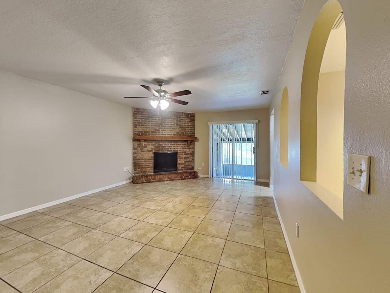 3801 Dovehollow Dr photo 4