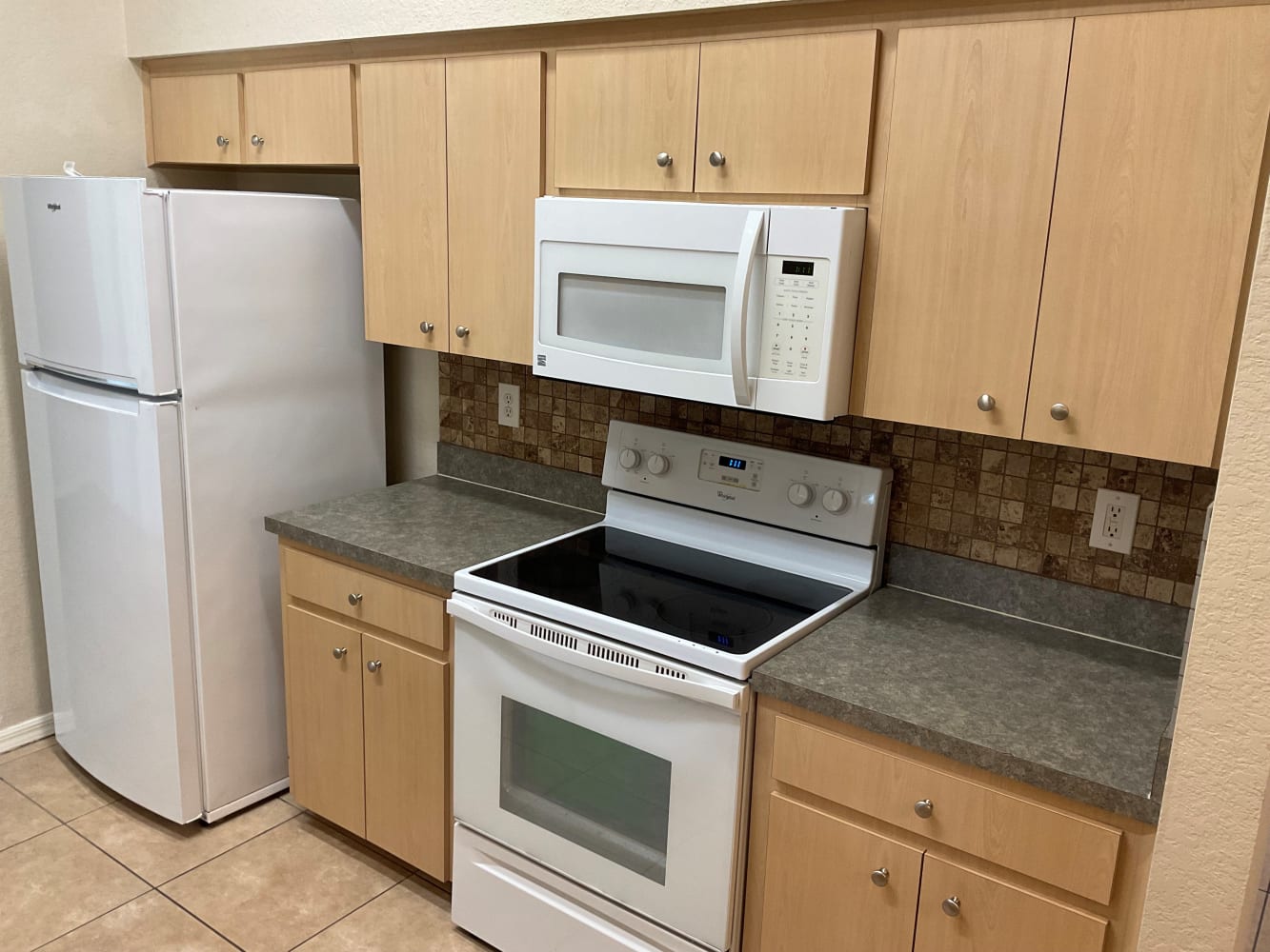 5700 Fischer Dr photo 3