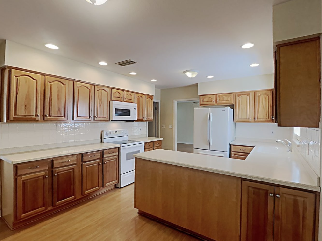 1225 Hunt Ave photo 5