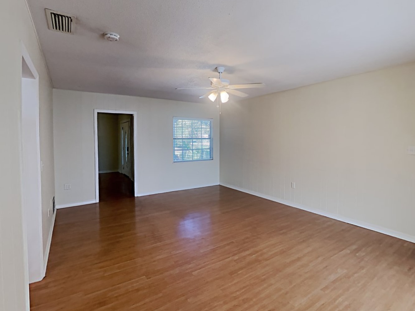 1225 Hunt Ave photo 4
