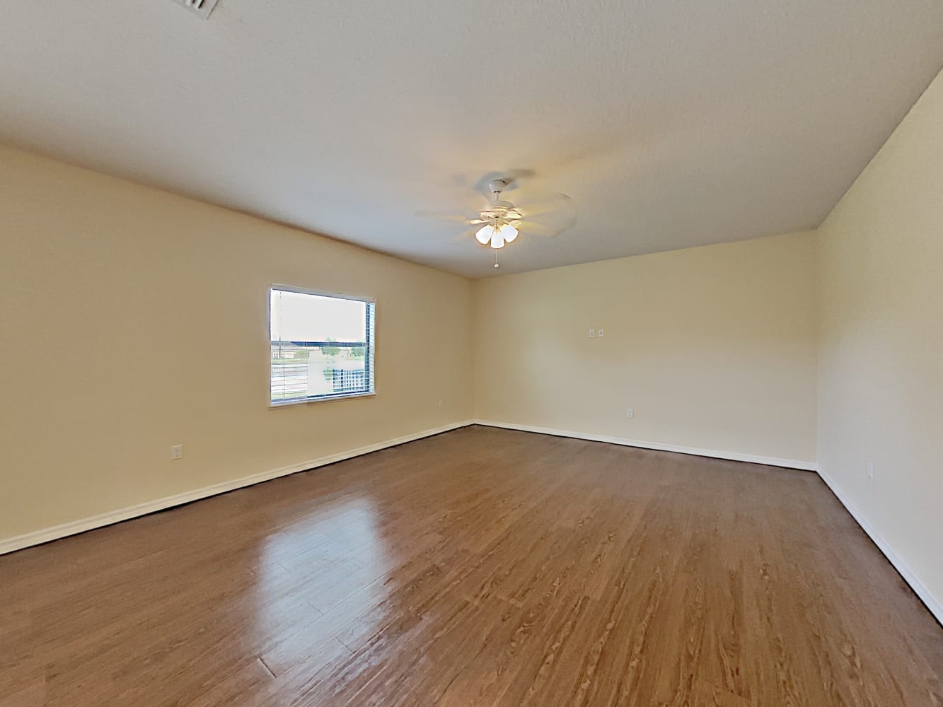 2222 50th Street Cir E photo 4