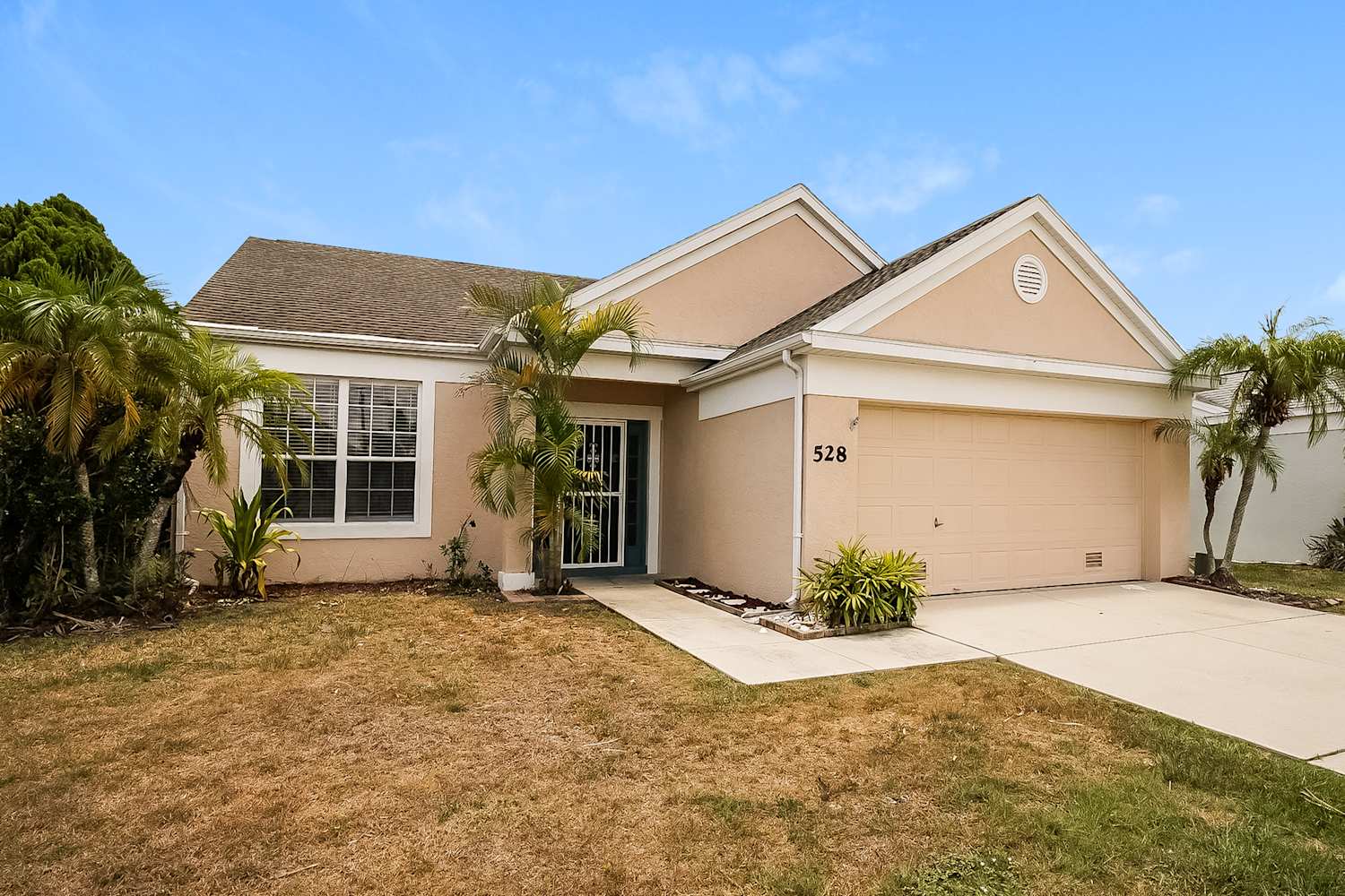 528 Wexford Dr photo 3