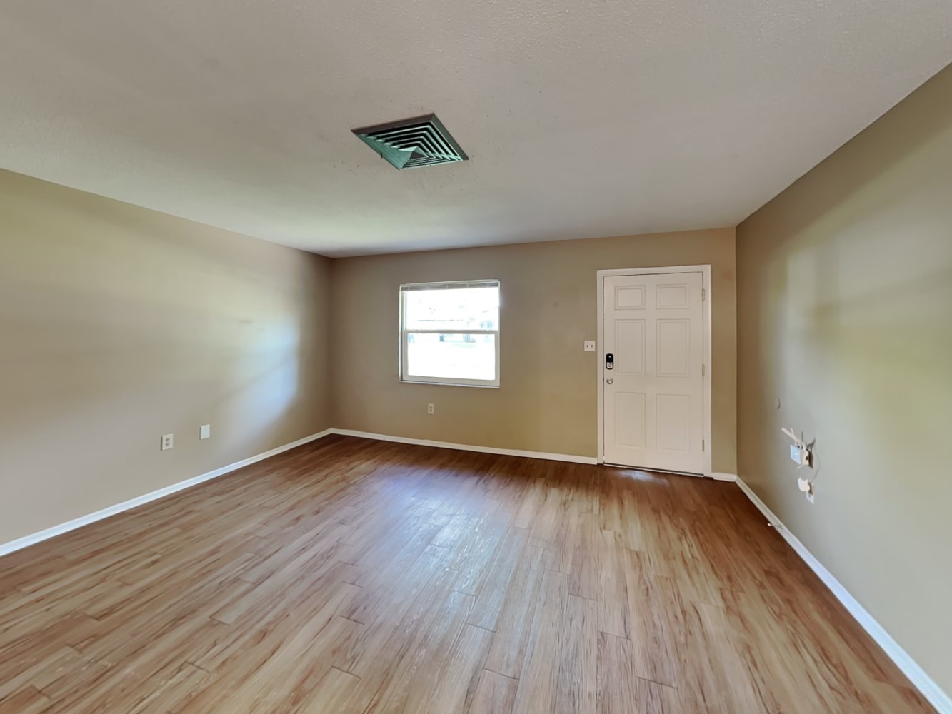 4029 Tern St photo 3