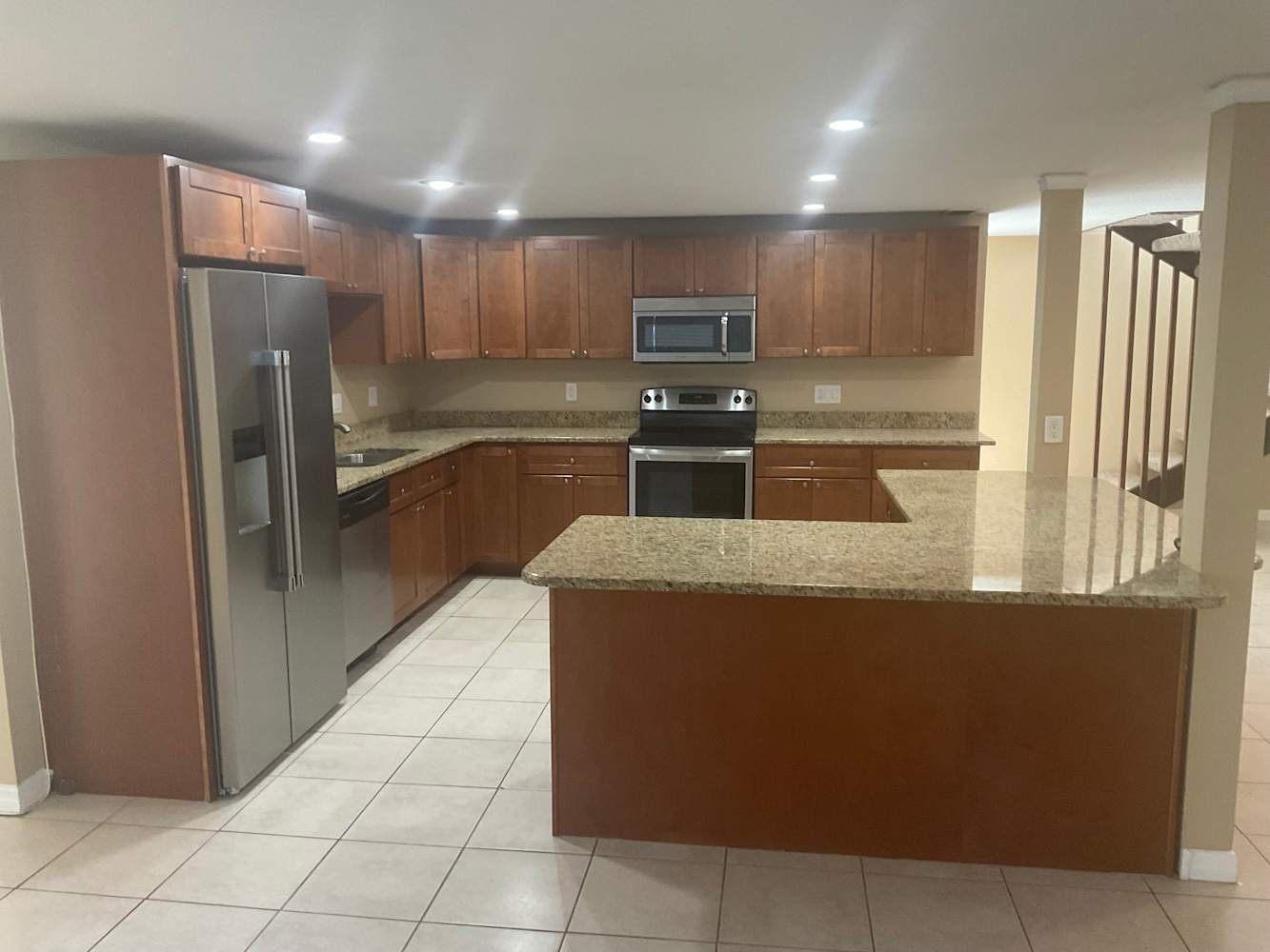 1021 Brookside Dr photo 4