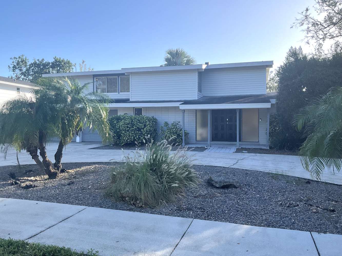 1021 Brookside Dr photo 2