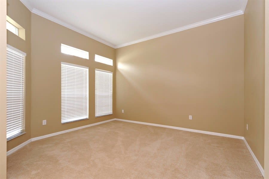 22744 Robins Nest Ct photo 3