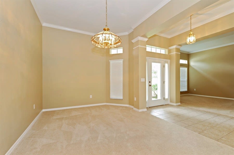 22744 Robins Nest Ct photo 2