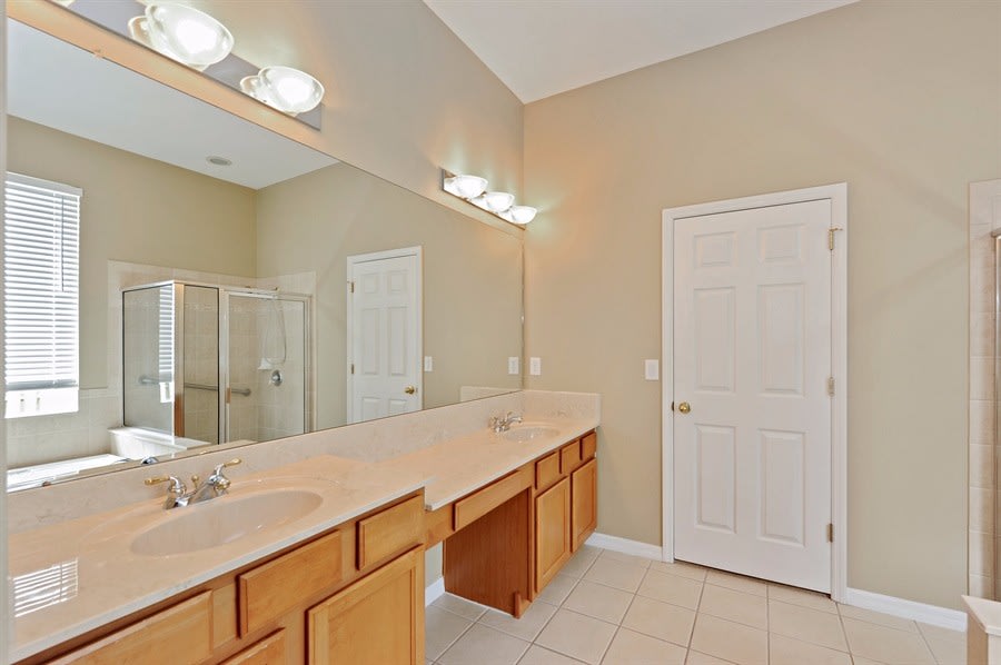 22744 Robins Nest Ct photo 5