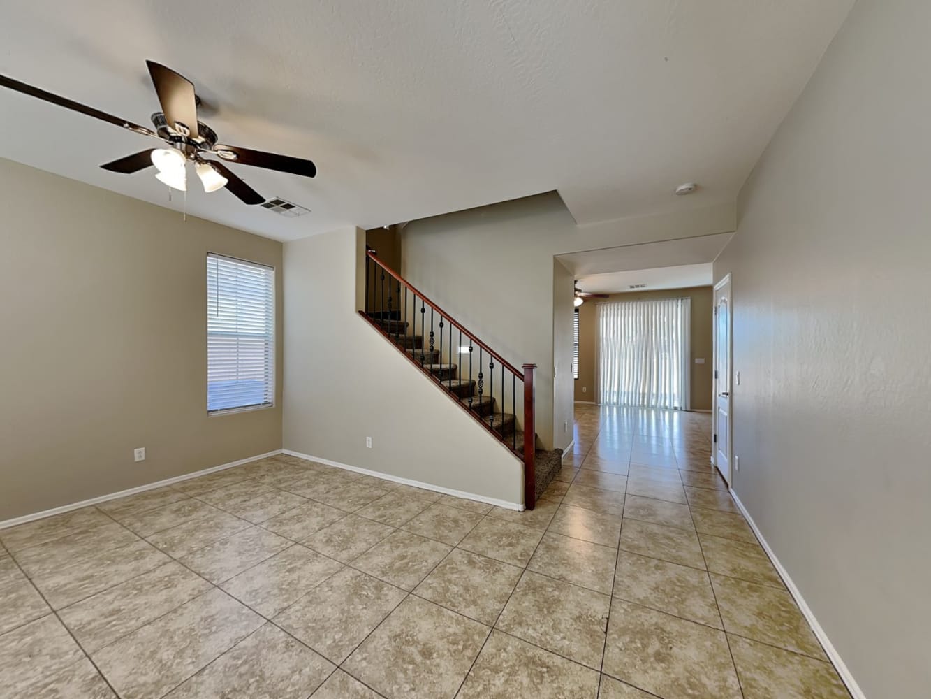 21080 E Pickett St photo 4