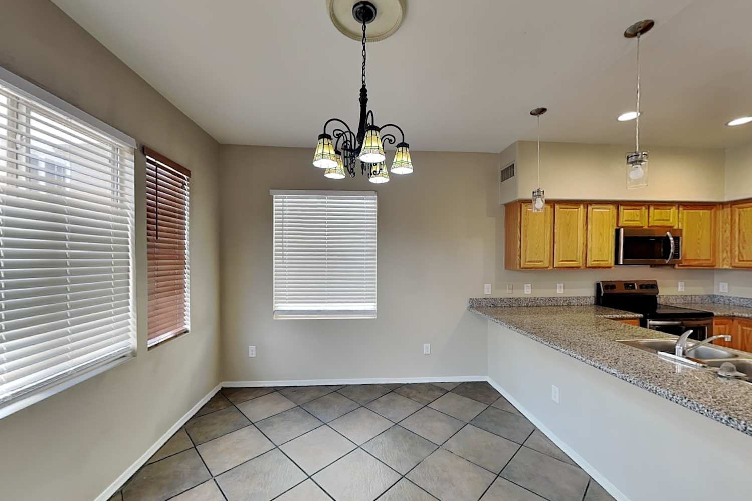 8717 E Kiva Ave Mesa, AZ 85209 photo 2