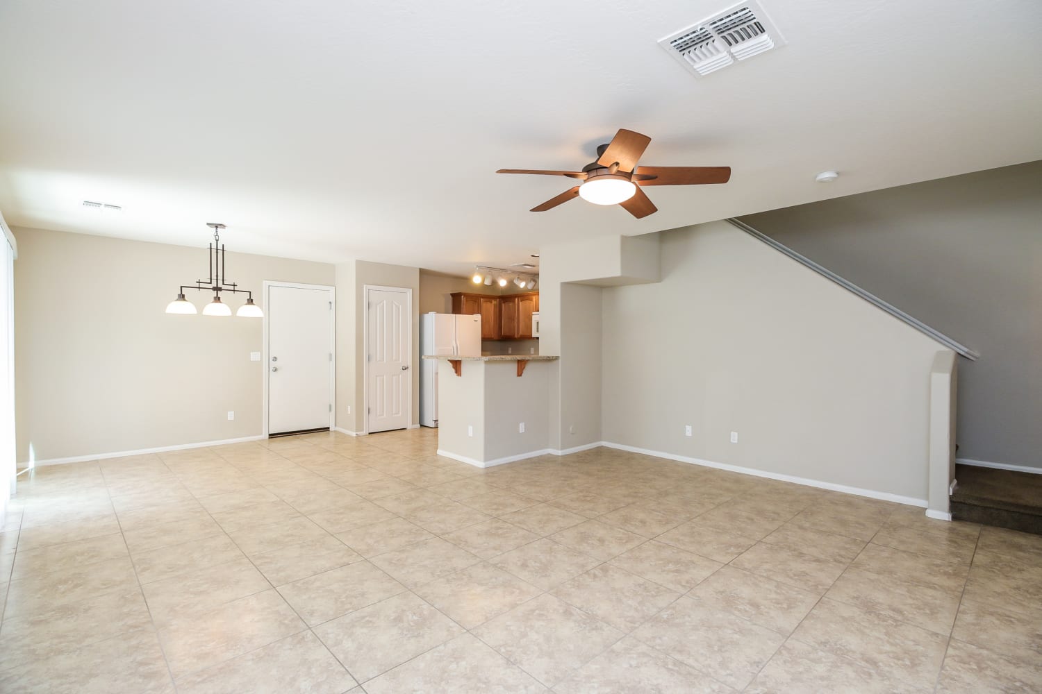 1039 S Deerfield Ln photo 5