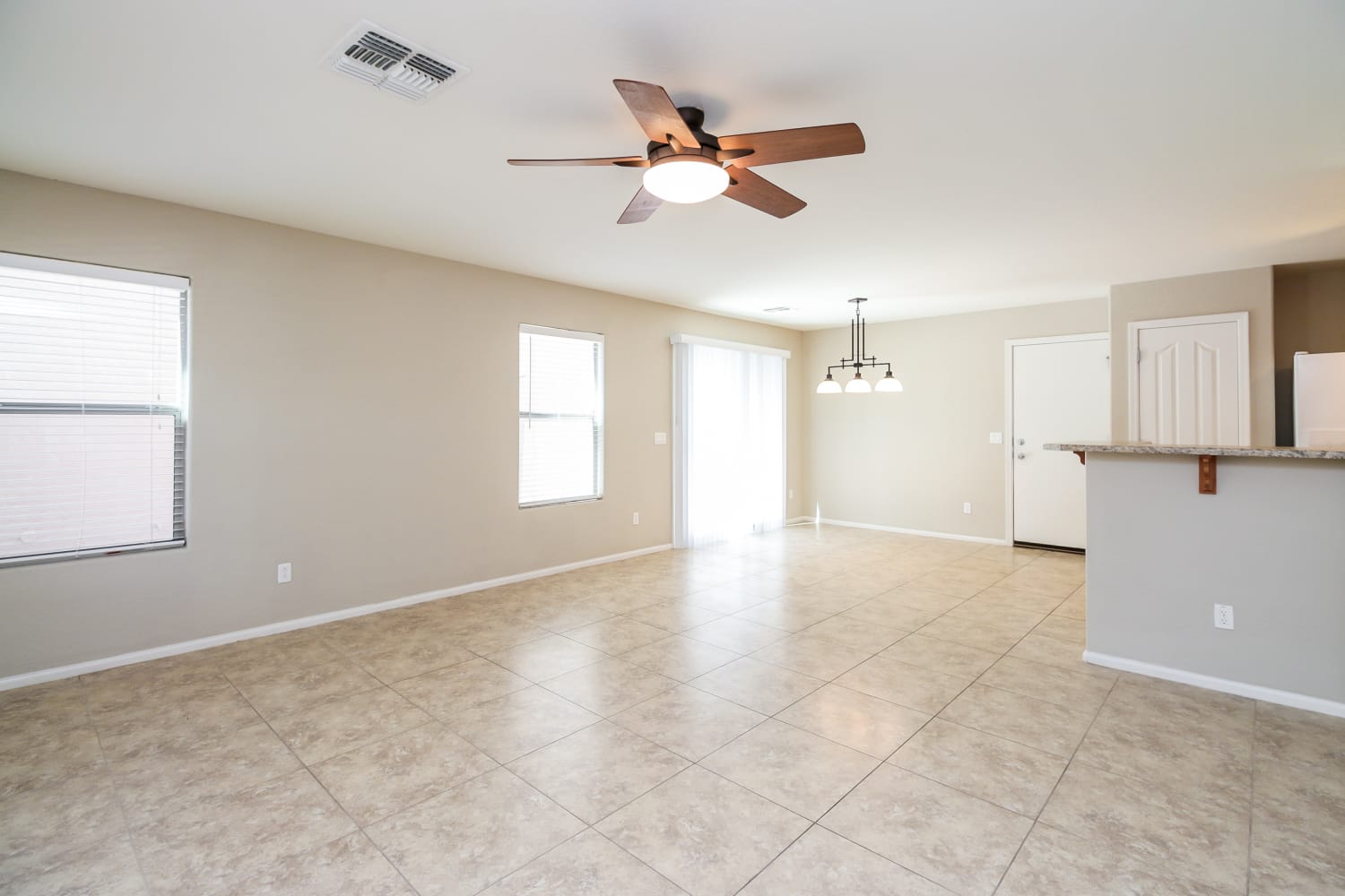 1039 S Deerfield Ln photo 4