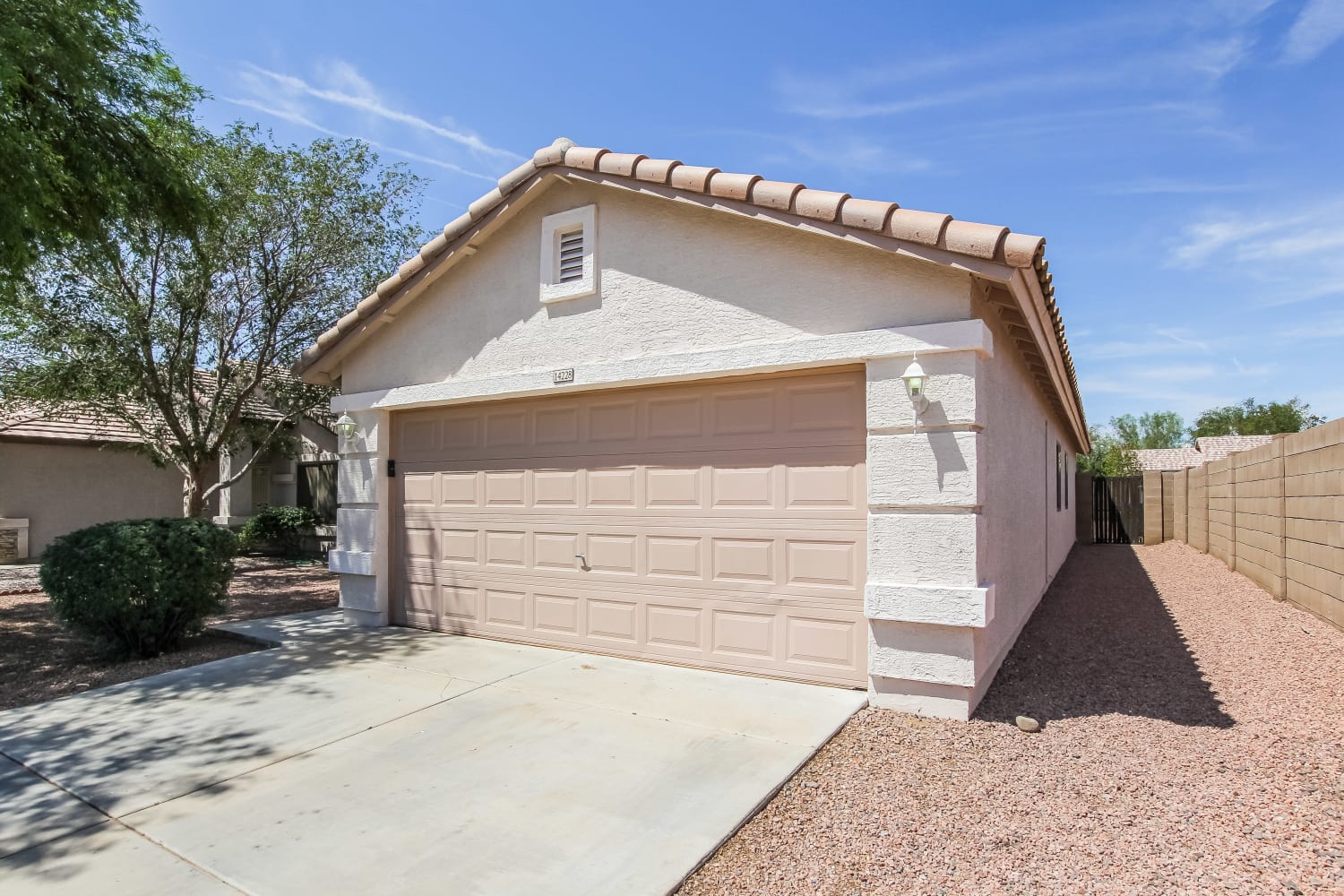 14228 N 149th Dr photo 3