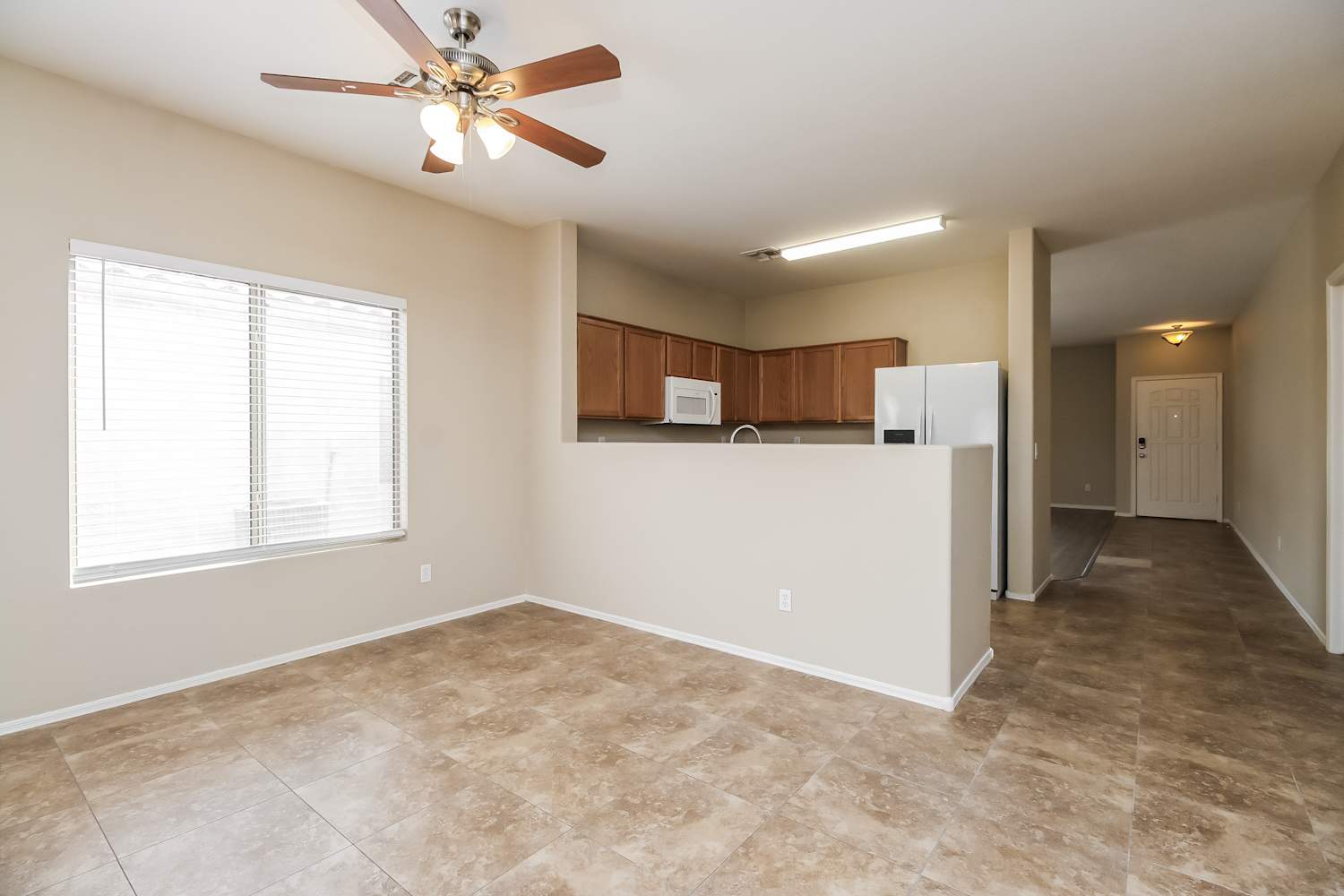 774 E Drifter Pl photo 4