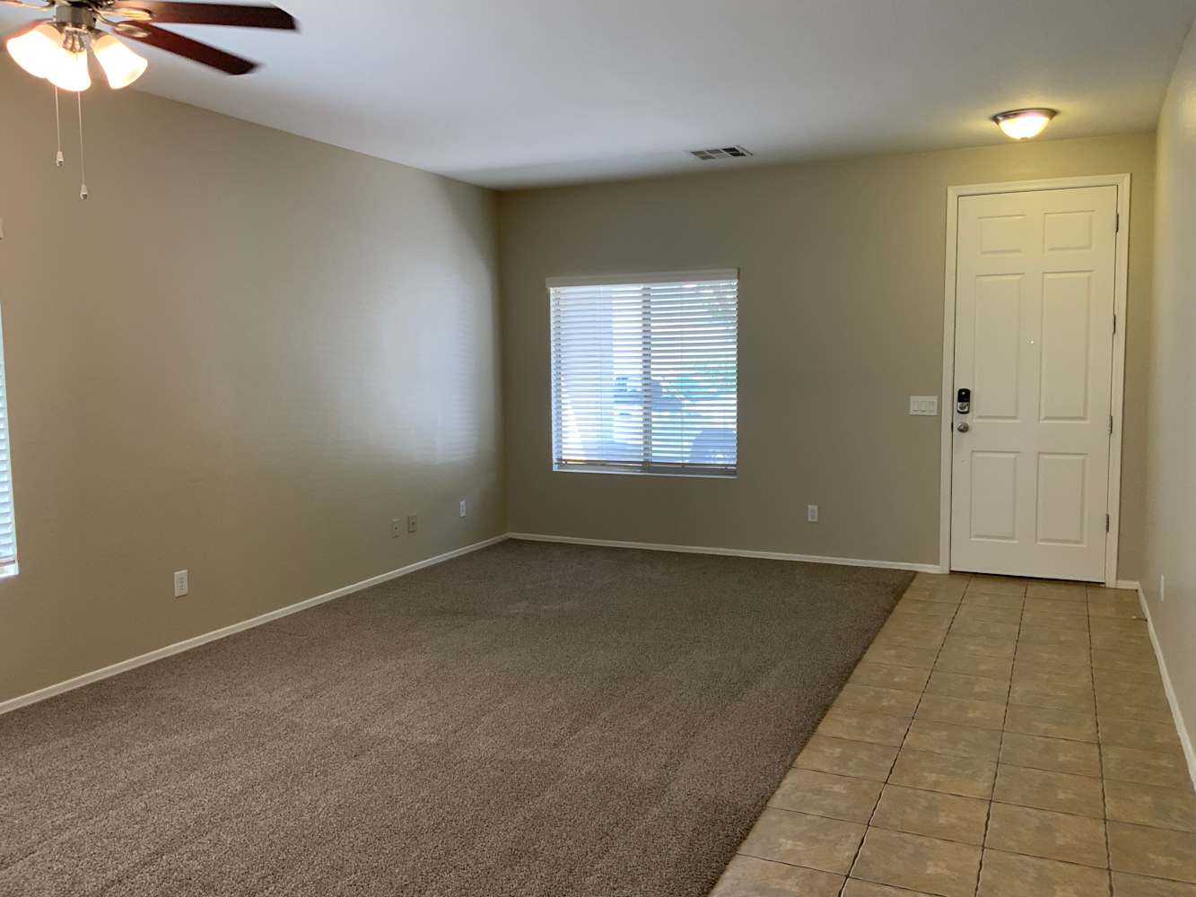 29143 N Shannon Dr photo 4
