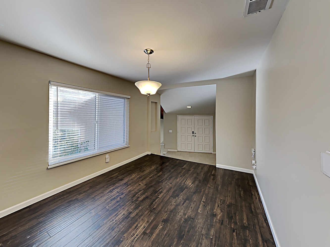 23525 Arlen Dr photo 4