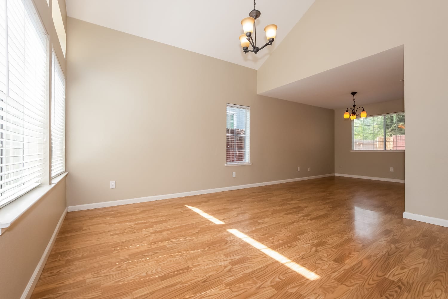 8448 Bramble Bush Cir photo 2