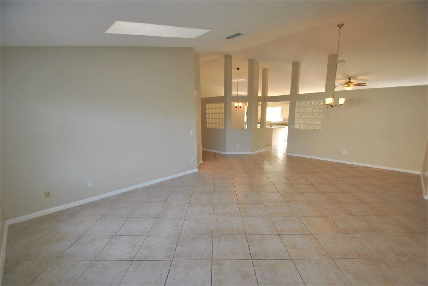 6268 Windlass Cir photo 2