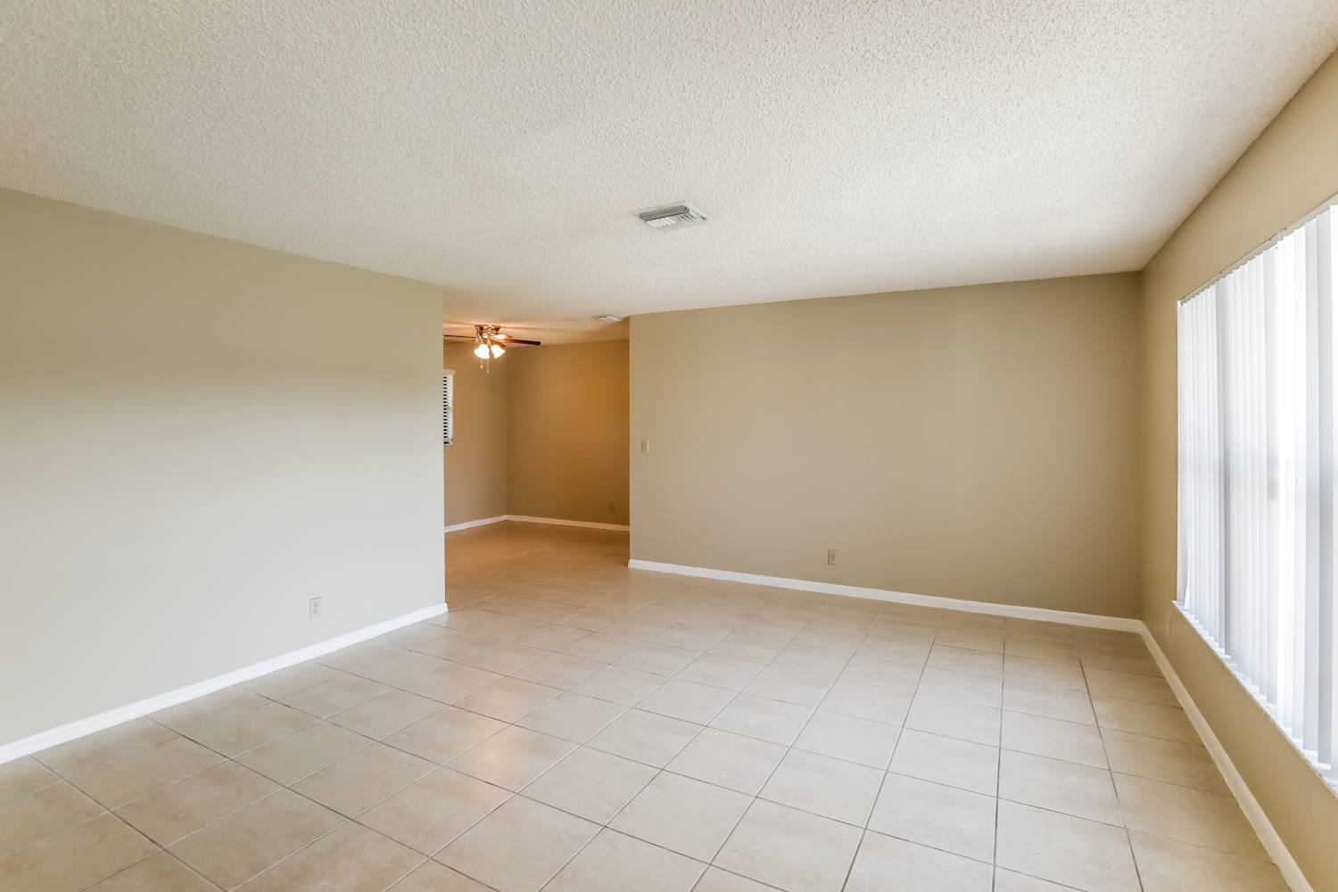 7 W Pine Tree Ave photo 3
