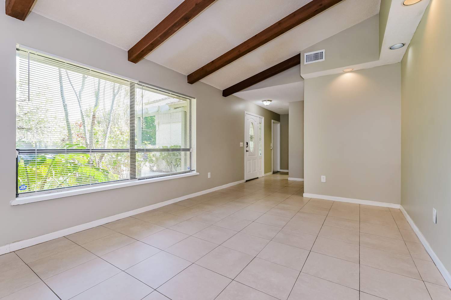 1901 Shower Tree Way photo 4