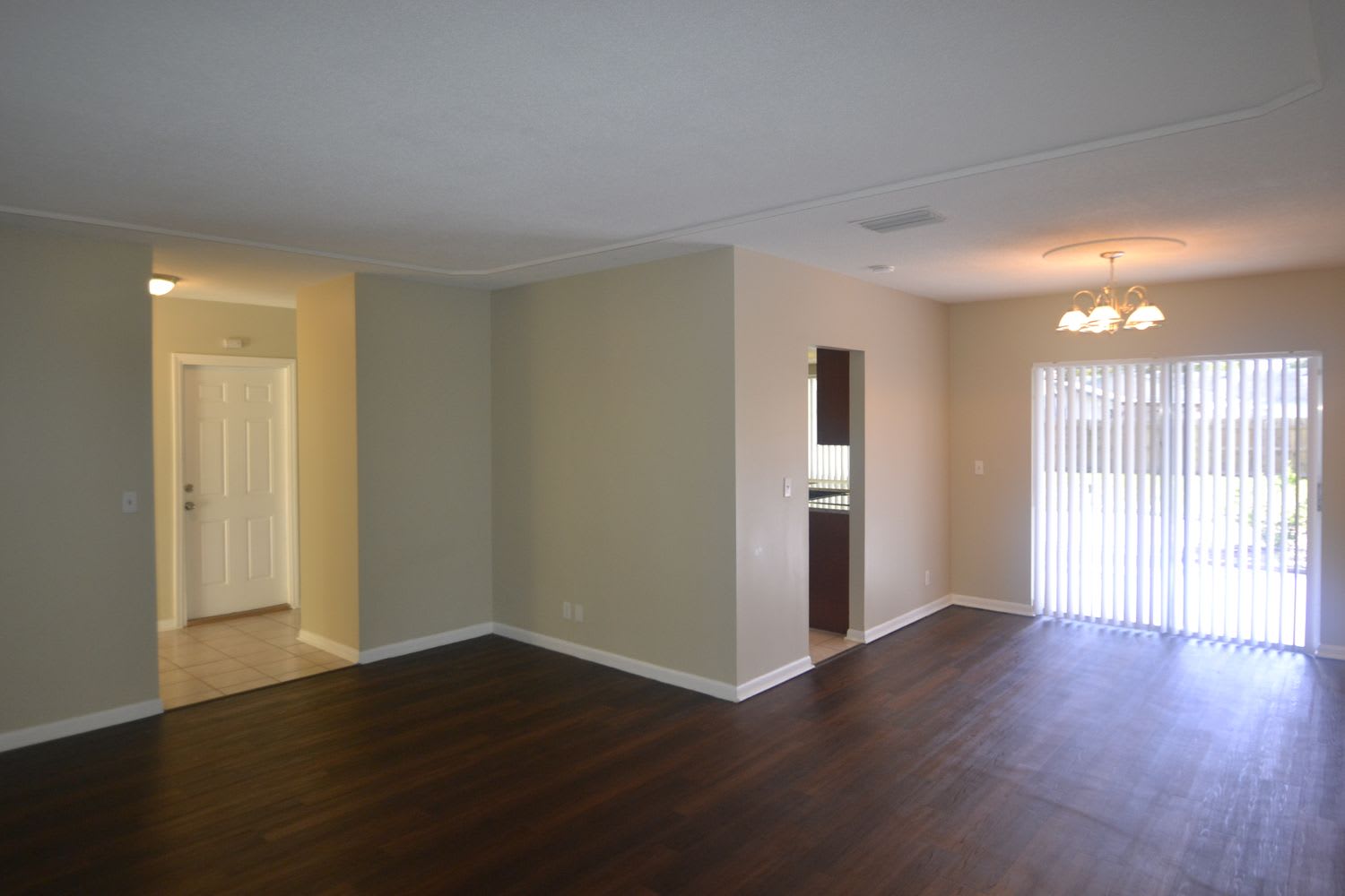 1100 SW 70th Ter photo 3