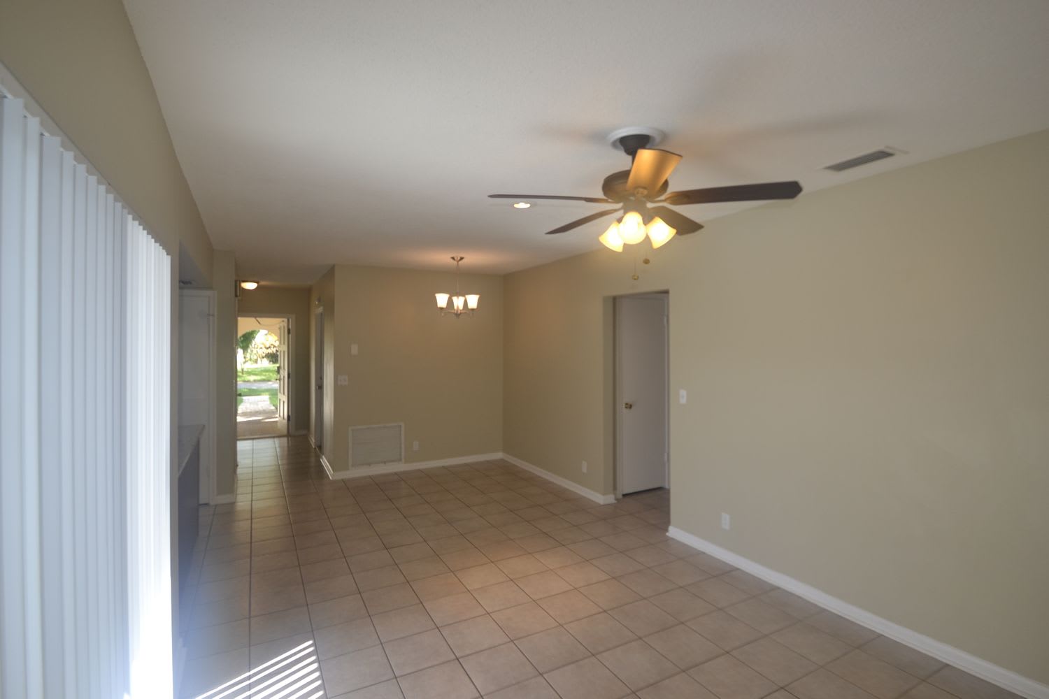 1100 SW 70th Ter photo 2