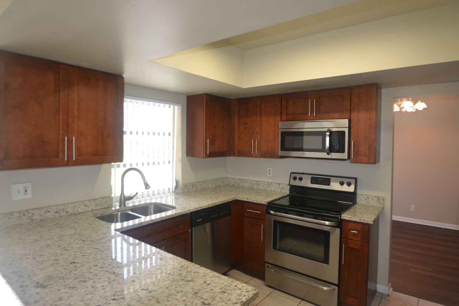 1100 SW 70th Ter photo 4