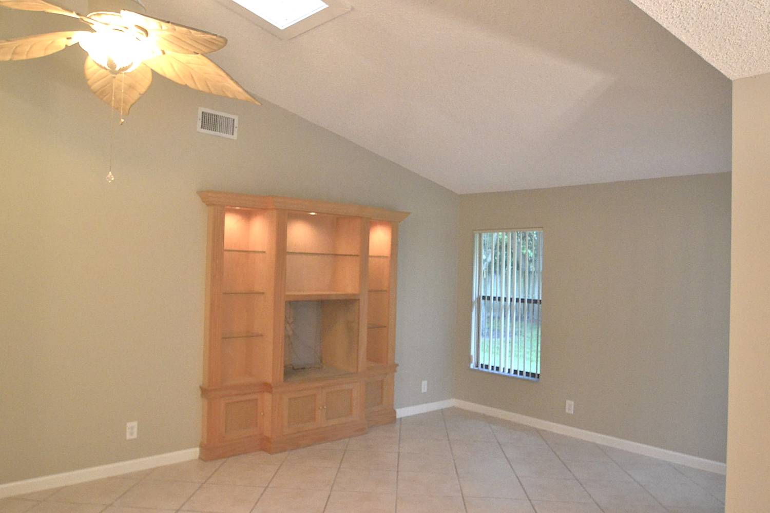 39 Forest Cir photo 2