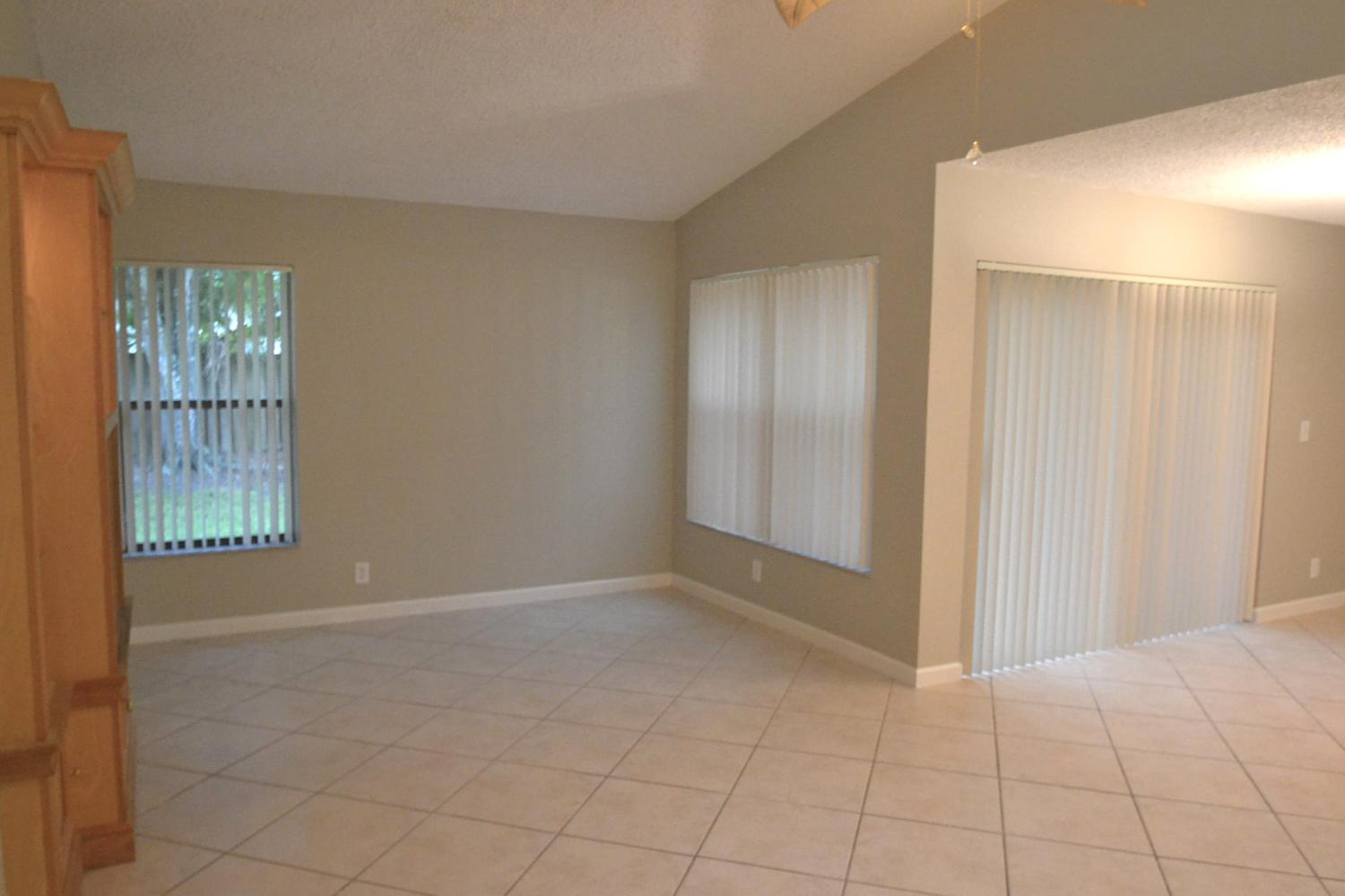 39 Forest Cir photo 5